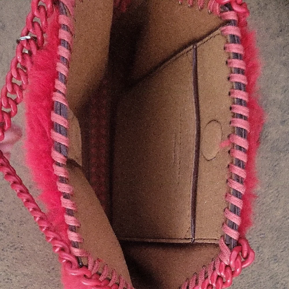 Stella Mccartney Chic Red Faux Fur Shoulder Bag Lot 049 - Picture 5 of 5